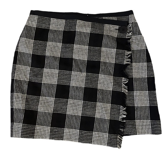 Madewell | Black and white plaid wrap mini skirt - Picture 2 of 9